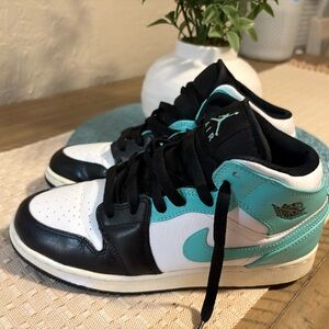 Air Jordan Nike Tropical Twist Mid-Top Sneakers in Teal, Black & White